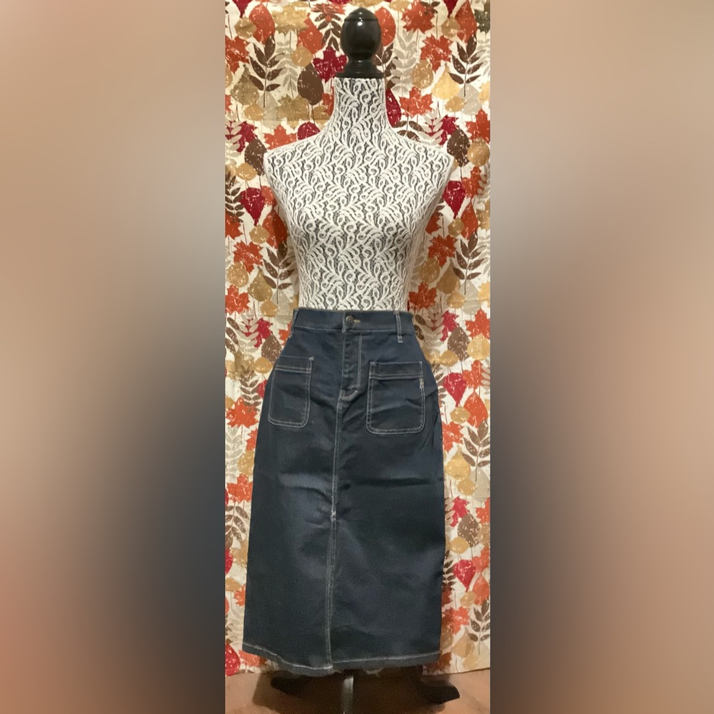 G.H. Bass & Co. Dark Blue Denim Skirt